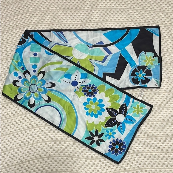 Oscar de la Renta Accessories - Vintage Oscar De La Renta Floral Geometric Silk Scarf